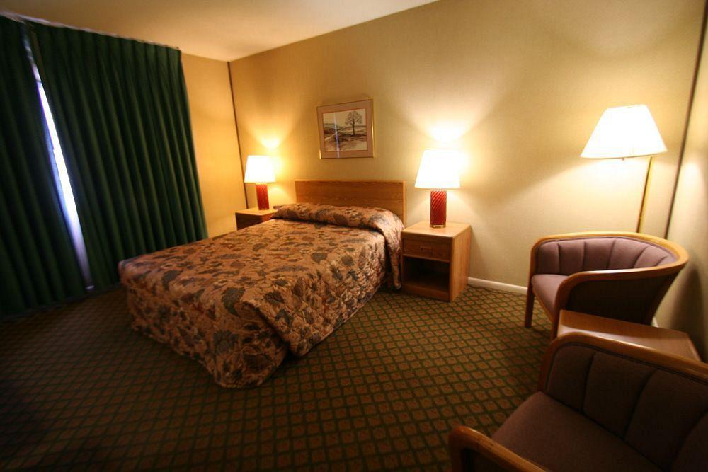 Loge Missoula Motel Room photo